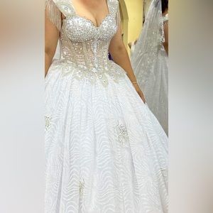 Luxury wedding dress